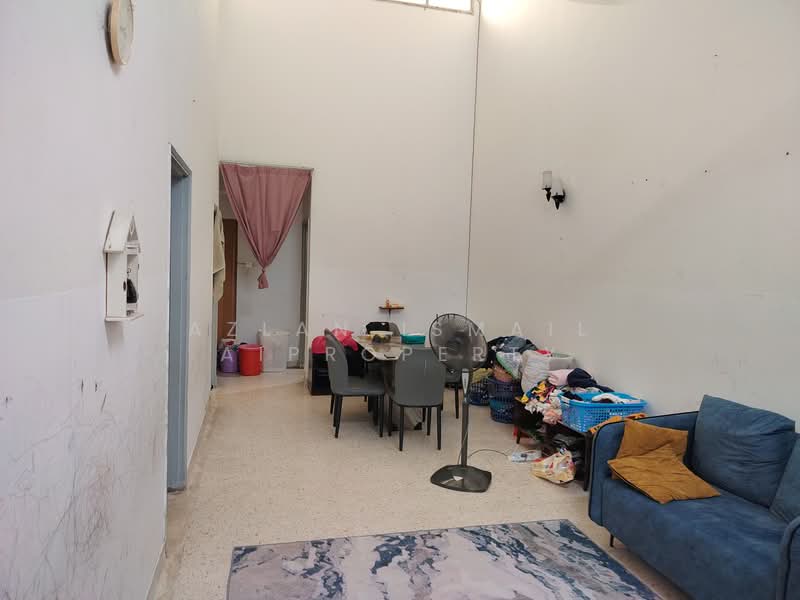 Rumah Teres untuk Dijual di Masai (Johor) - Azlan Ismail aiproperty - Living Room - PropertyGuru.com.my