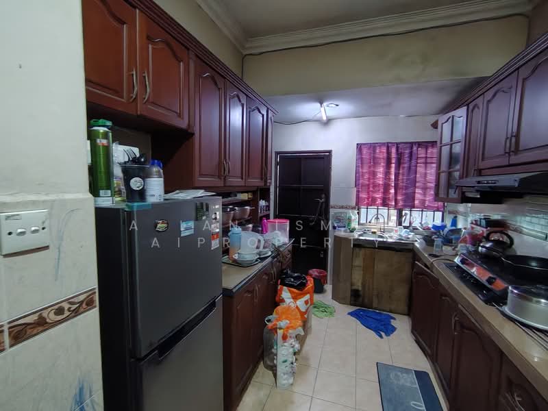 Rumah Teres untuk Dijual di Masai (Johor) - Azlan Ismail aiproperty - Kitchen - PropertyGuru.com.my