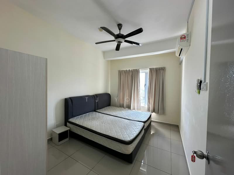 Condominium for Rent at The Edge Residence - TJ Yoo - Bedroom - PropertyGuru.com.my