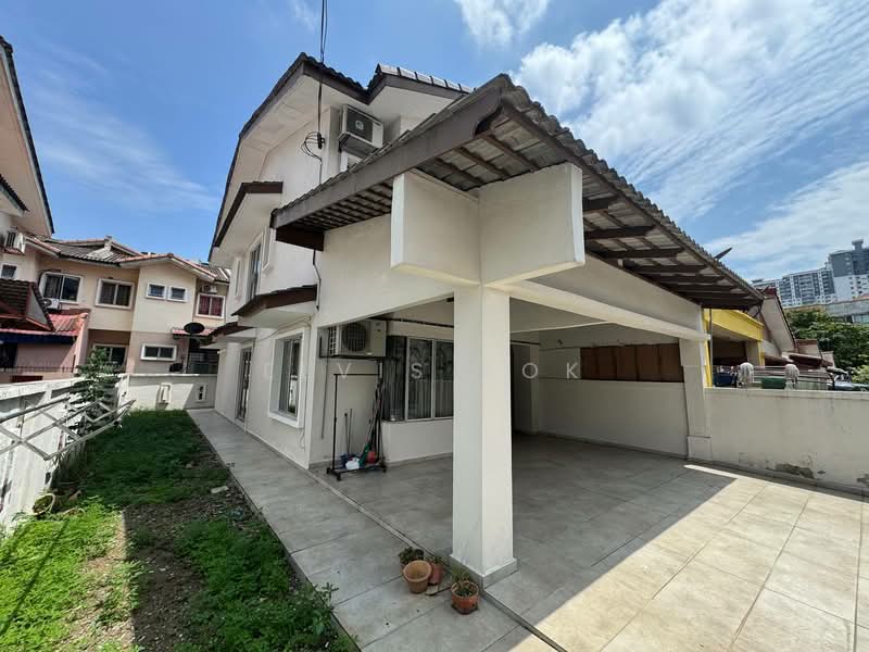 2-storey Terraced House for Sale in Taman Kelana Idaman (Ara Damansara) - Elvis Kok - Exterior - PropertyGuru.com.my