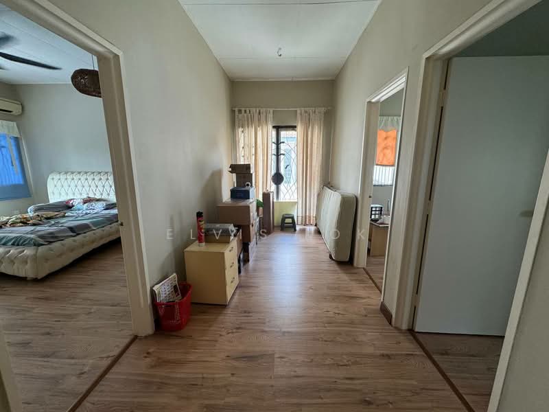 2-storey Terraced House for Sale in Taman Kelana Idaman (Ara Damansara) - Elvis Kok - Bedroom - PropertyGuru.com.my