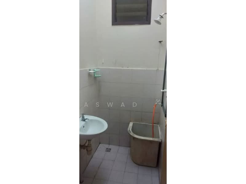 1-storey Terraced House for Sale in Bertam Perdana (Kepala Batas) - Aswad . - Bathroom - PropertyGuru.com.my