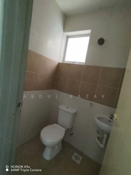 Rumah Teres untuk Dijual di Batang Padang (Perak) - Abdul Razak - Bathroom - PropertyGuru.com.my