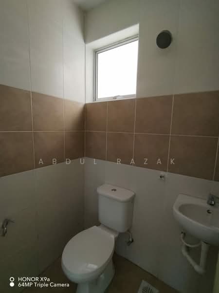 Rumah Teres untuk Dijual di Batang Padang (Perak) - Abdul Razak - Bathroom - PropertyGuru.com.my