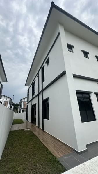 Rumah Berkembar untuk Dijual di Johor Bahru (Johor) - Garet Lim - Exterior - PropertyGuru.com.my