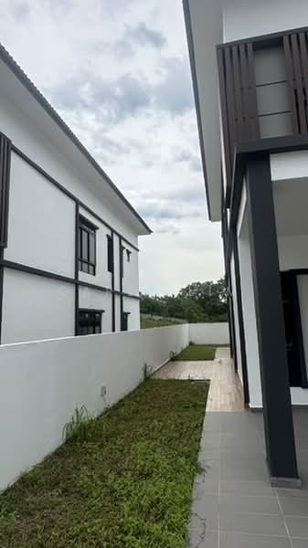 Rumah Berkembar untuk Dijual di Johor Bahru (Johor) - Garet Lim - Exterior - PropertyGuru.com.my