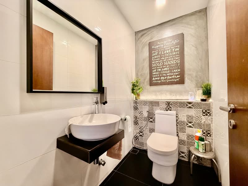 Semi-Detached House for Sale in Taman Tun Dr Ismail (Kuala Lumpur) - Yin Peng . - Bathroom - PropertyGuru.com.my