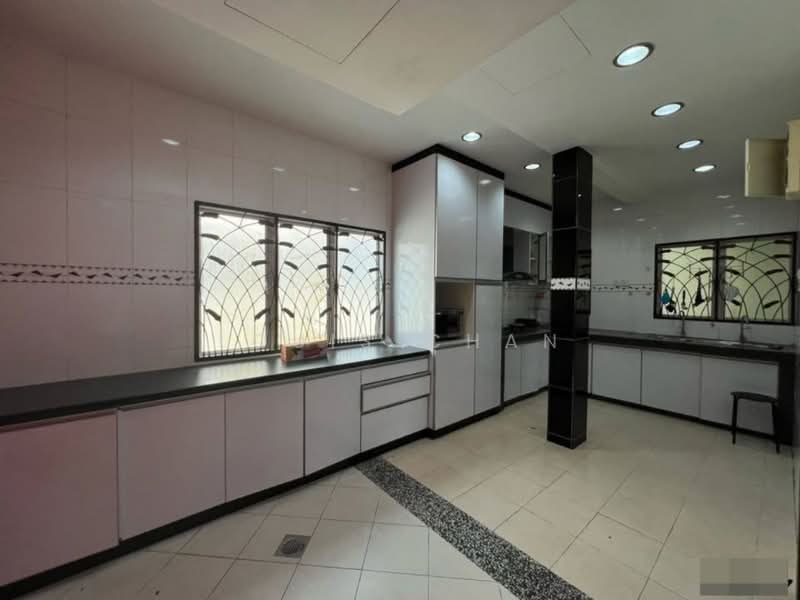 2.5-storey Terraced House for Sale in Bandar Botanic (Klang) - Louis Chan - Kitchen - PropertyGuru.com.my