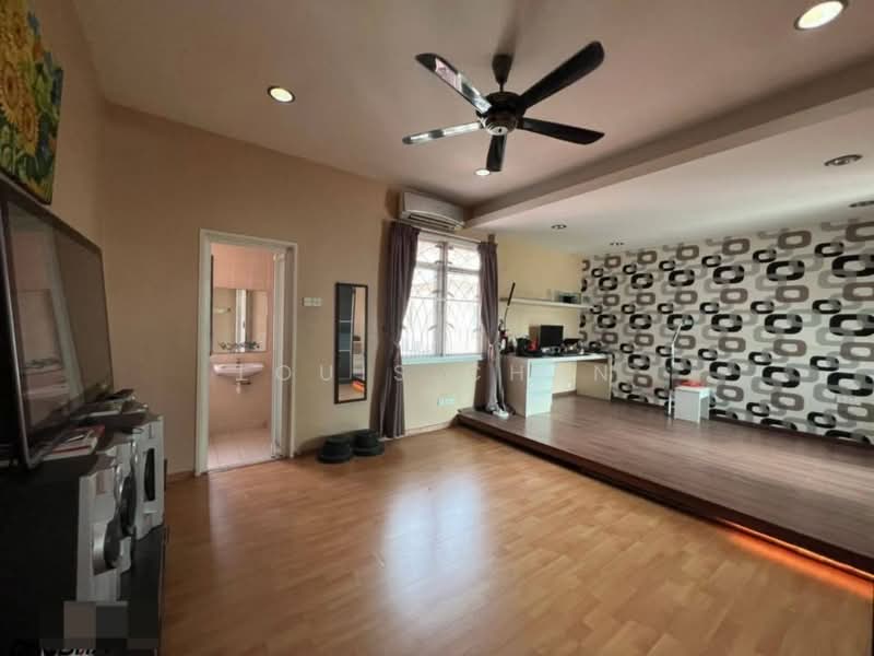 2.5-storey Terraced House for Sale in Bandar Botanic (Klang) - Louis Chan - Living Room - PropertyGuru.com.my