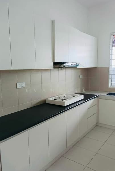 Semi-Detached House for Rent in Seri Kembangan (Selangor) - Evanslee . - Kitchen - PropertyGuru.com.my