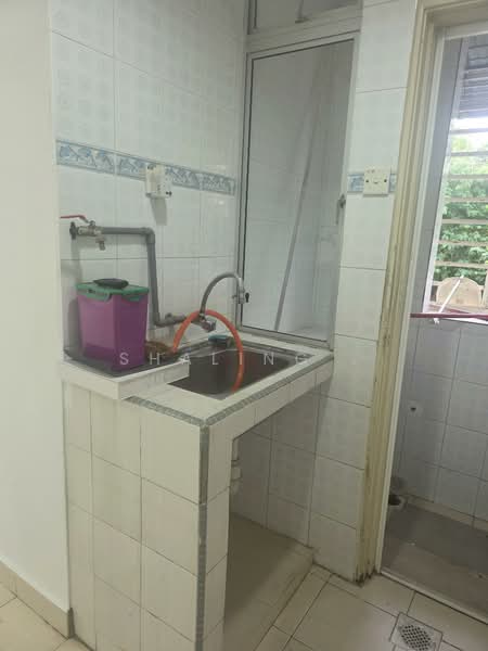 Pangsapuri untuk Dijual di Pangsapuri Adalia - Shaling . - PropertyGuru.com.my