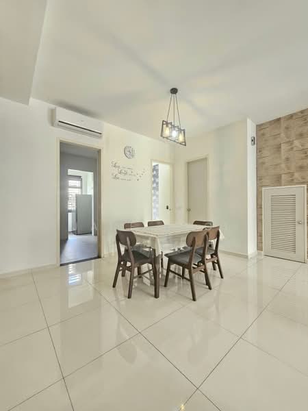 2-storey Terraced House for Rent in Johor Bahru (Johor) - Jane Ngoi - Dining Room - PropertyGuru.com.my