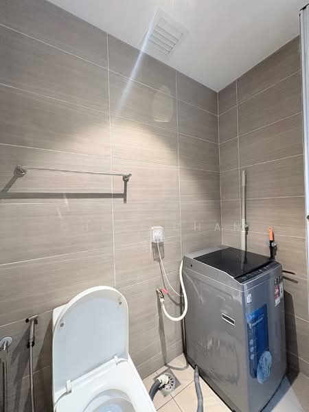 Servis Apartment untuk Dijual di 28 Boulevard - Chloe Chan - Bathroom - PropertyGuru.com.my
