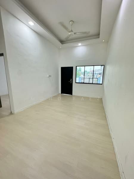 Rumah Teres 1 Tingkat untuk Dijual di Taman Perling (Perling) - Mohd Faez - Interior - PropertyGuru.com.my