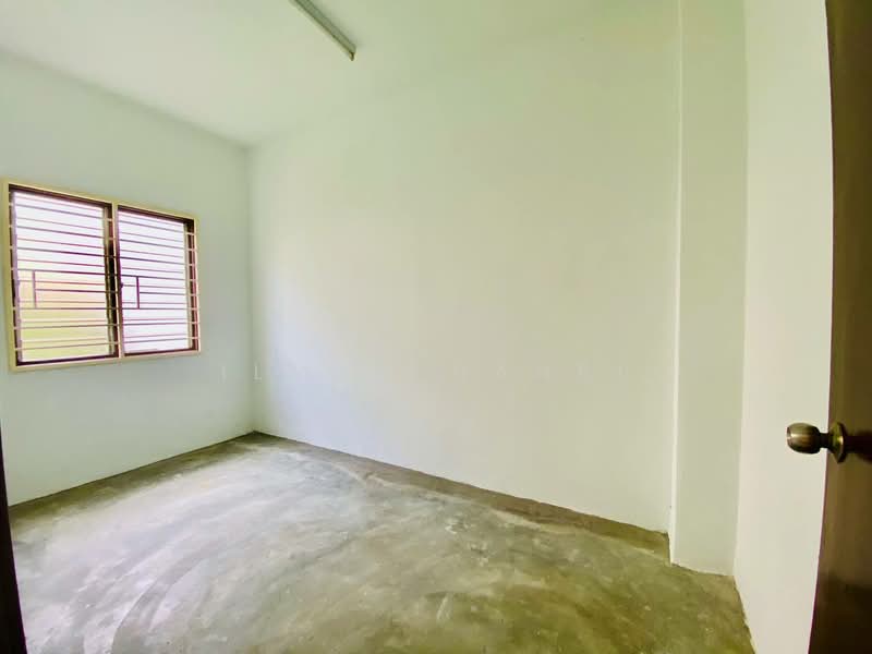 2-storey Terraced House for Sale in Taman Lestari Putra (Seri Kembangan) - Ilman Nahri - Interior - PropertyGuru.com.my