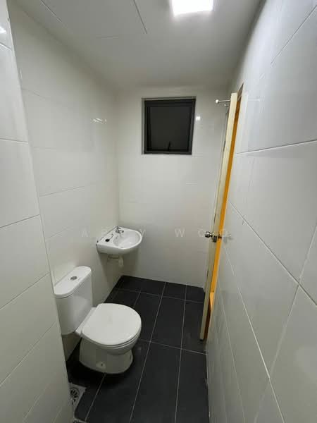 Service Residence for Rent at Vista Alam - Abby Woo - Bathroom - PropertyGuru.com.my