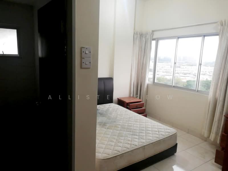 Kondominium untuk Disewa di Lagoon Suites - Allister Seow - Bedroom - PropertyGuru.com.my