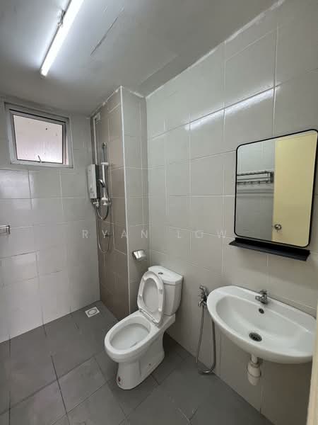 Apartment for Rent at Residensi Pandanmas 2 - Ryan Low - Bathroom - PropertyGuru.com.my