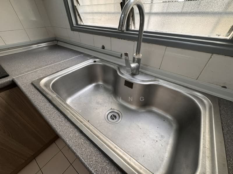 Pangsapuri untuk Disewa di Semarak Apartment - EE Ling - Kitchen - PropertyGuru.com.my
