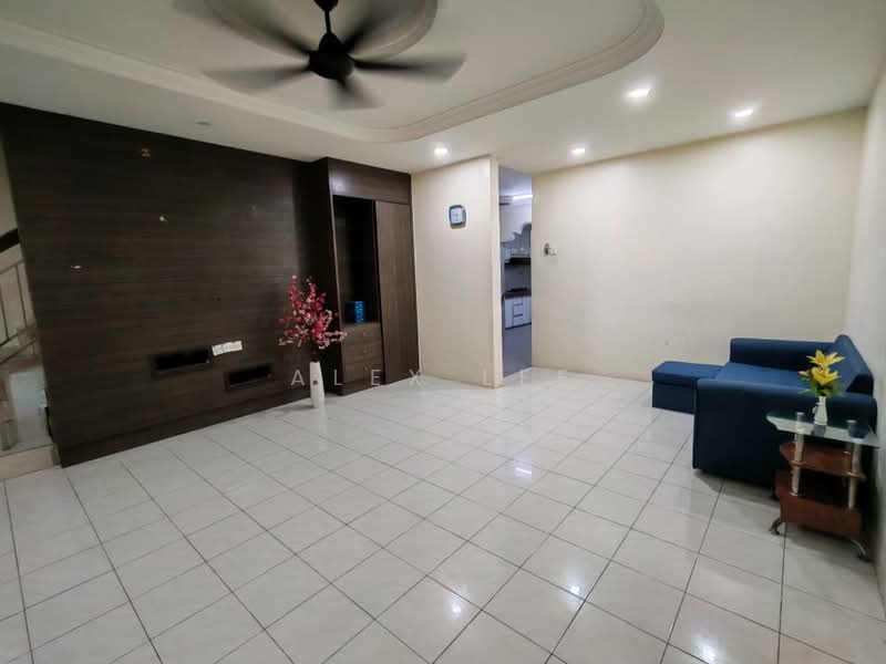2-storey Terraced House for Sale in Setia Alam (Selangor) - Alex Lee - Living Room - PropertyGuru.com.my