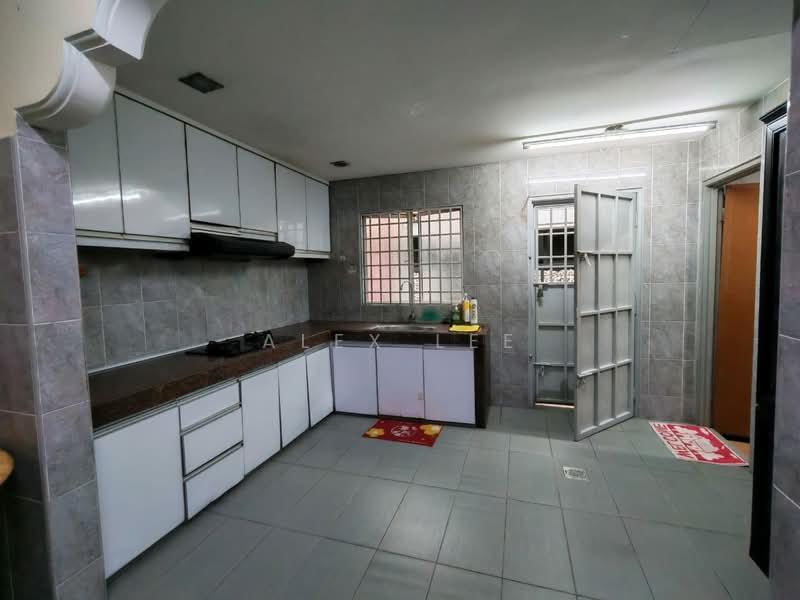 2-storey Terraced House for Sale in Setia Alam (Selangor) - Alex Lee - Kitchen - PropertyGuru.com.my
