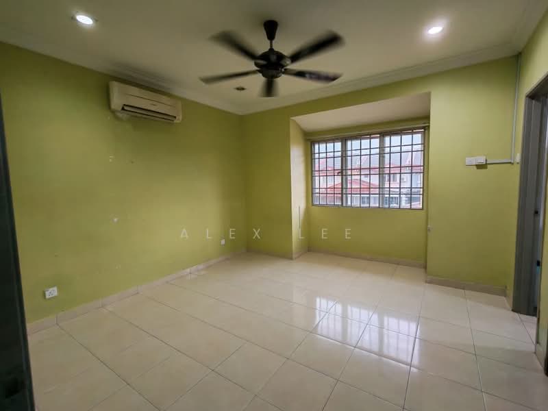 2-storey Terraced House for Sale in Setia Alam (Selangor) - Alex Lee - Living Room - PropertyGuru.com.my