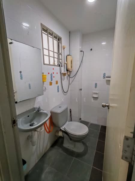 2-storey Terraced House for Sale in Setia Alam (Selangor) - Alex Lee - Bathroom - PropertyGuru.com.my