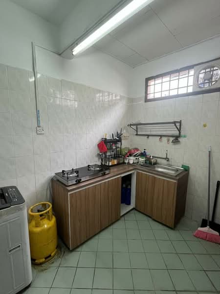 Rumah Teres 2 Tingkat untuk Dijual di Taman Mutiara Mas (Skudai) - Evon Yap - Kitchen - PropertyGuru.com.my