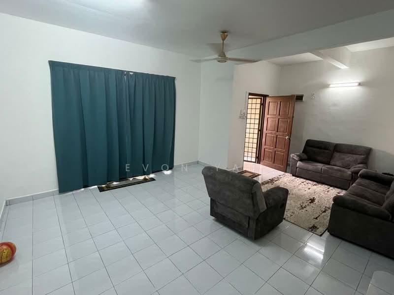 Rumah Teres 2 Tingkat untuk Dijual di Taman Mutiara Mas (Skudai) - Evon Yap - Living Room - PropertyGuru.com.my