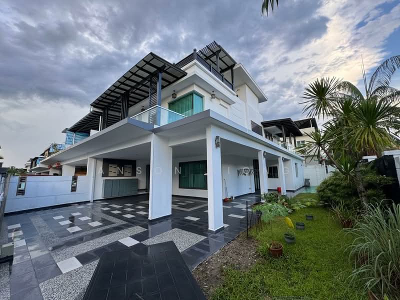 2.5-storey Terraced House for Sale in Taman Sutera Utama (Skudai) - Anson Hiong - Exterior - PropertyGuru.com.my