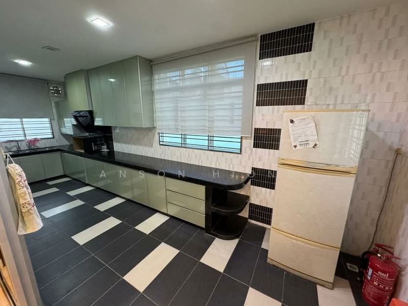 2.5-storey Terraced House for Sale in Taman Sutera Utama (Skudai) - Anson Hiong - Kitchen - PropertyGuru.com.my