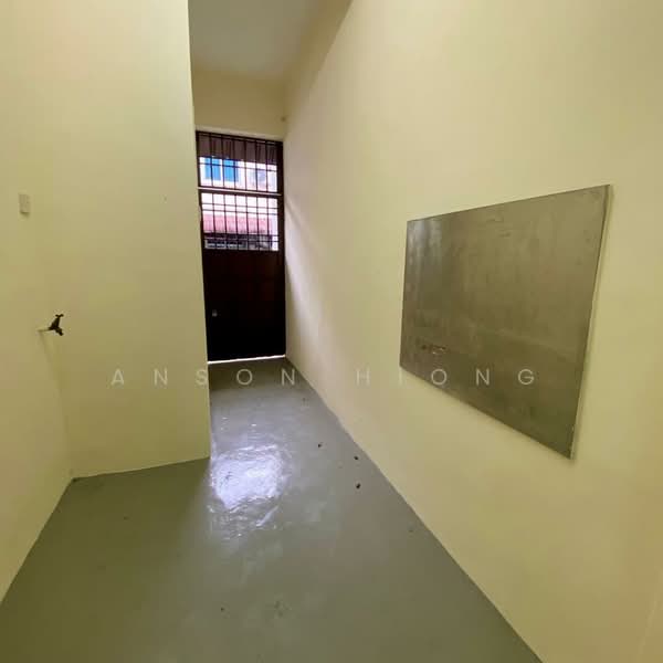 Rumah Teres 2 Tingkat untuk Dijual di Taman Setia Indah (Tebrau) - Anson Hiong - Entrance - PropertyGuru.com.my