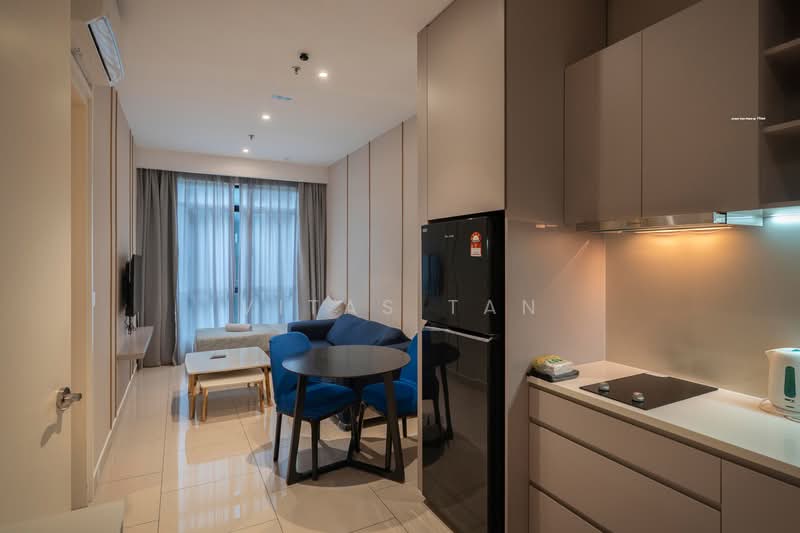 Servis Apartment untuk Dijual di Hill10 Residence @ i-City - Vitas Tan - Living Room - PropertyGuru.com.my