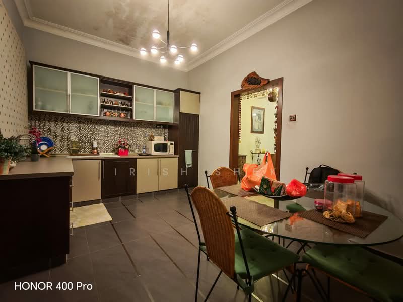 2-storey Terraced House for Sale in Kota Kemuning (Shah Alam) - Irish Shek - Kitchen - PropertyGuru.com.my