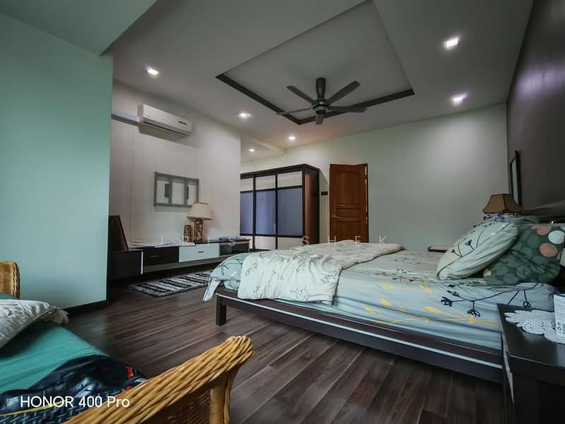 2-storey Terraced House for Sale in Kota Kemuning (Shah Alam) - Irish Shek - Bedroom - PropertyGuru.com.my