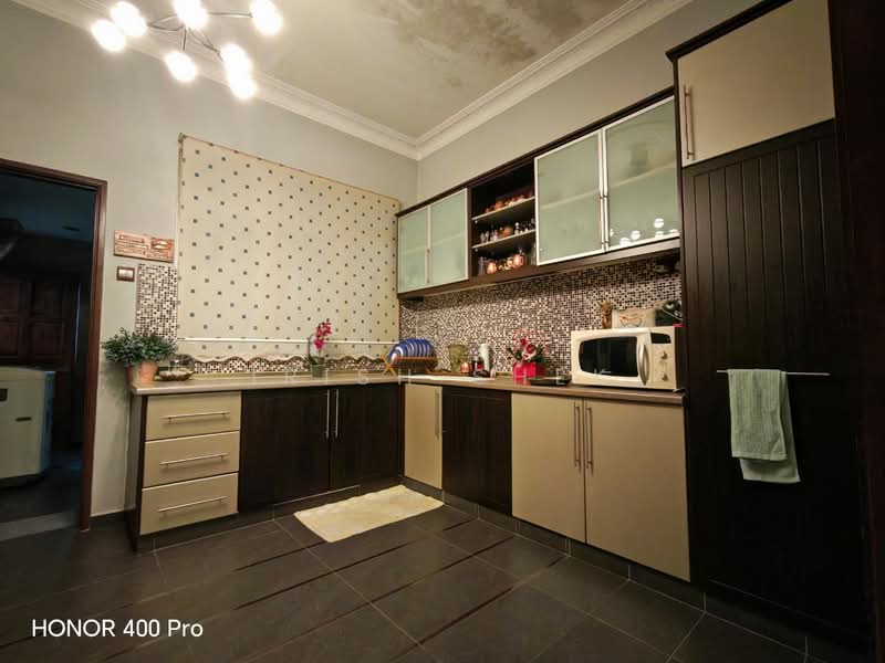 2-storey Terraced House for Sale in Kota Kemuning (Shah Alam) - Irish Shek - Kitchen - PropertyGuru.com.my