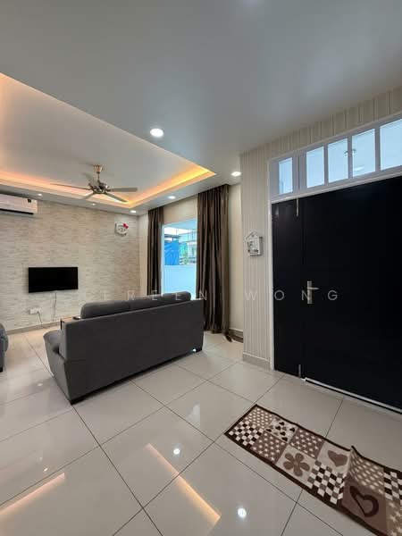 Rumah Kluster untuk Disewa di Taman Gaya (Ulu Tiram) - Shereen Wong - Living Room - PropertyGuru.com.my