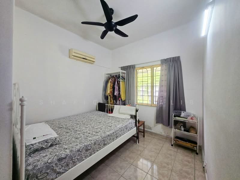 Terraced House for Sale in Bandar Kinrara Seksyen 5 (Bandar Kinrara) - Shafiq Muttalib - Bedroom - PropertyGuru.com.my