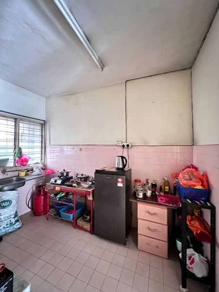 2-storey Terraced House for Sale in Bandar Baru Ampang (Ampang) - Vickky Wong CF - Kitchen - PropertyGuru.com.my