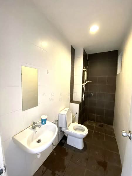 Kondominium untuk Disewa di Sky Vista Residency - Jacksley Wong - Bathroom - PropertyGuru.com.my