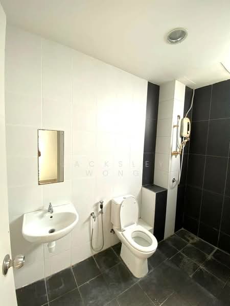 Kondominium untuk Disewa di Sky Vista Residency - Jacksley Wong - Bathroom - PropertyGuru.com.my