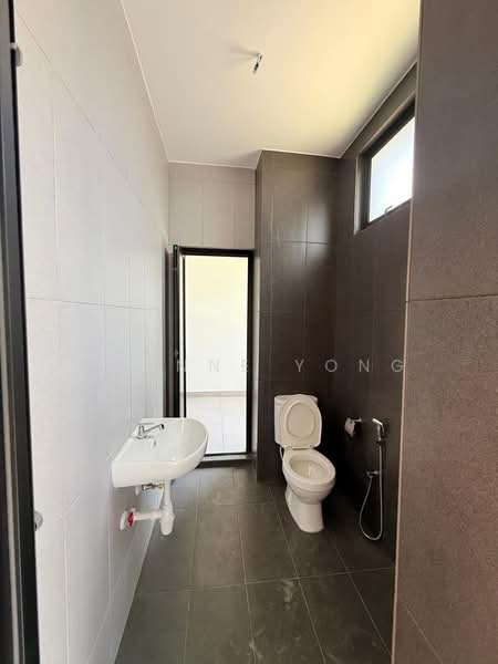 2-storey Terraced House for Sale in Taman Mount Austin (Tebrau) - JOANNE YONG - Bathroom - PropertyGuru.com.my