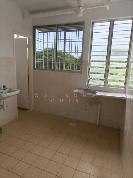 Flat for Sale at Pangsapuri Seri Pagi - Wai Kong Chia - Kitchen - PropertyGuru.com.my