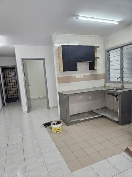 Flat for Sale at Flora Damansara Flat - Chloe Wai - Kitchen - PropertyGuru.com.my