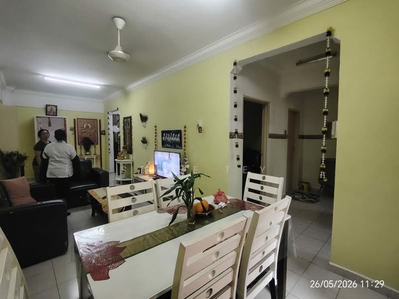 Pangsapuri untuk Dijual di Sri Selera Court Apartment - Steve Tey - Living Room - PropertyGuru.com.my