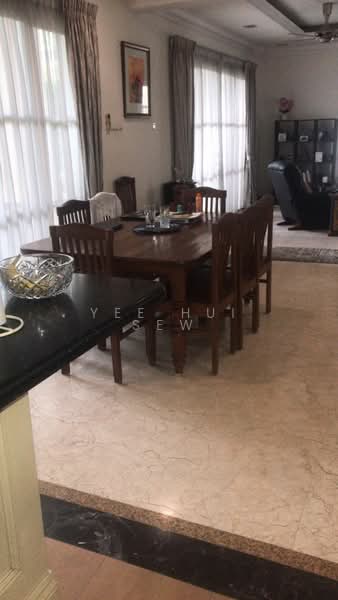 Bungalow for Rent in Mont Kiara (Kuala Lumpur) - Yee Hui Sew - Dining Room - PropertyGuru.com.my