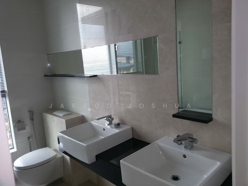 Kondominium untuk Dijual di Kiaramas Danai - Jarrod Joshua - Bathroom - PropertyGuru.com.my