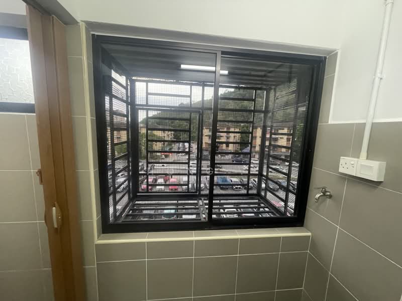 Flat for Rent at Farlim 4 - Hong . - Interior - PropertyGuru.com.my