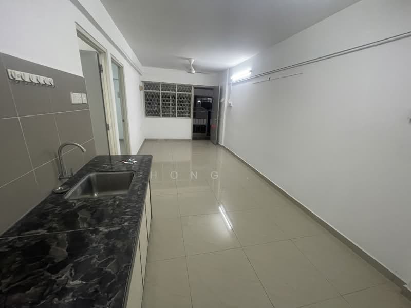 Flat for Rent at Farlim 4 - Hong . - Kitchen - PropertyGuru.com.my