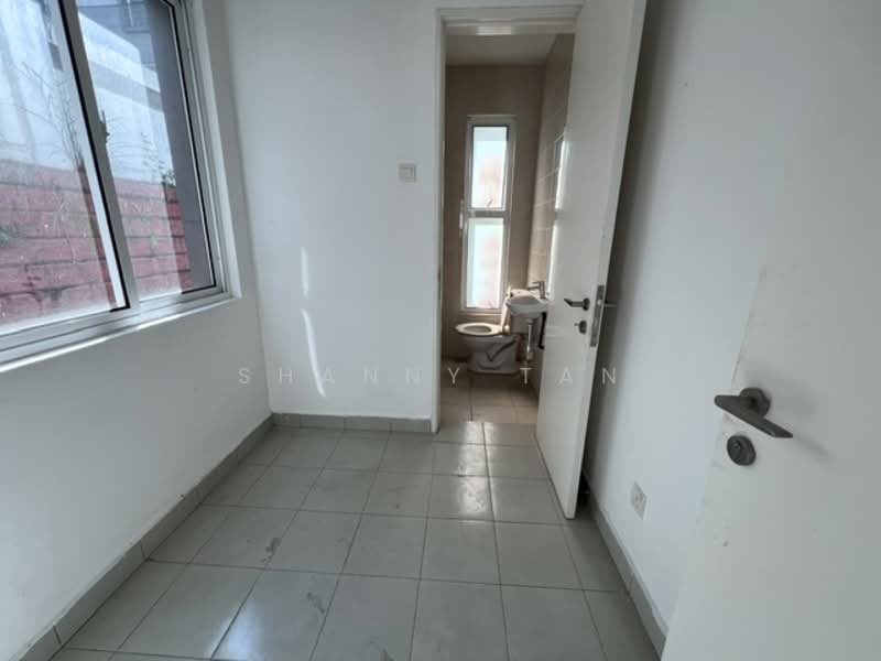 Rumah Banglo untuk Dijual di Bandar Sungai Long (Selangor) - Shanny Tan - Bathroom - PropertyGuru.com.my